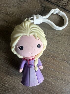 Monogram Disney Frozen 2 Elsa Mystery Minifigure 3D Foam Keychain Bag Clip